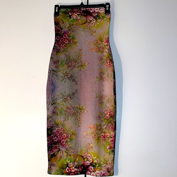 ASOS Petite Dresses & Skirts - Asos petite (NWT) strapless floral dress for women. Size 2P.